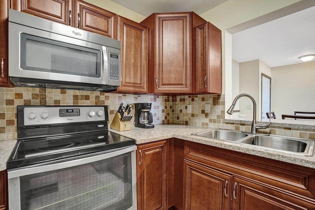 1350 Se 3rd Avenue - Photo 24