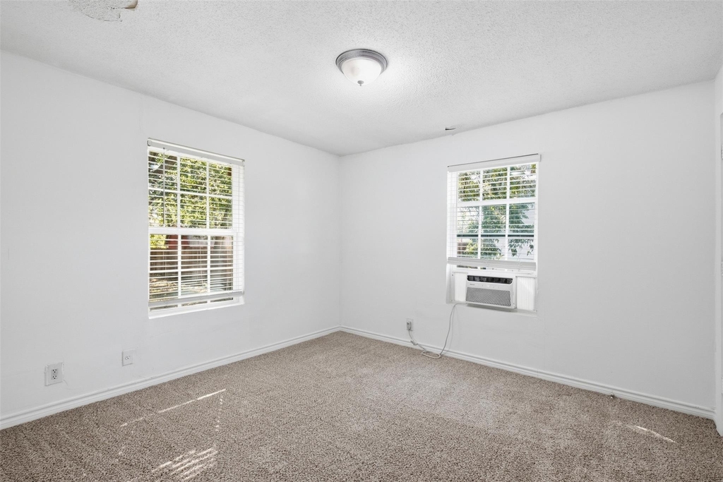 1916 Liberty Street - Photo 12