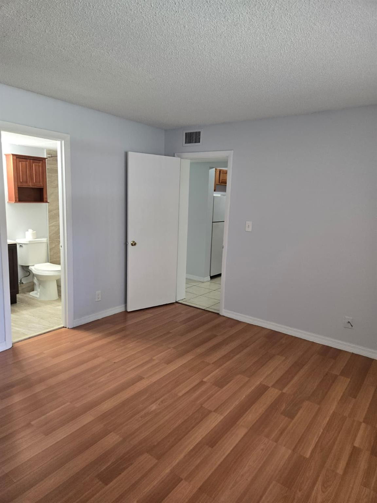 8001 Fairview Drive - Photo 13