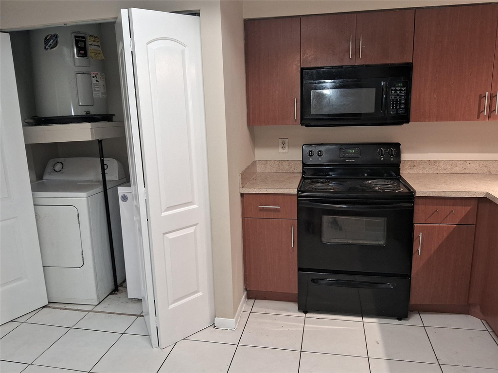 4669 Nw 89th Avenue - Photo 6