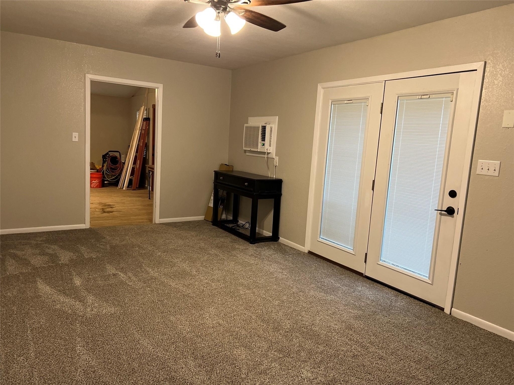 6960 Clifden Drive - Photo 14