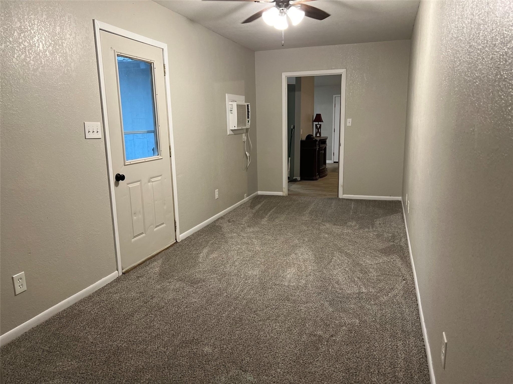 6960 Clifden Drive - Photo 9