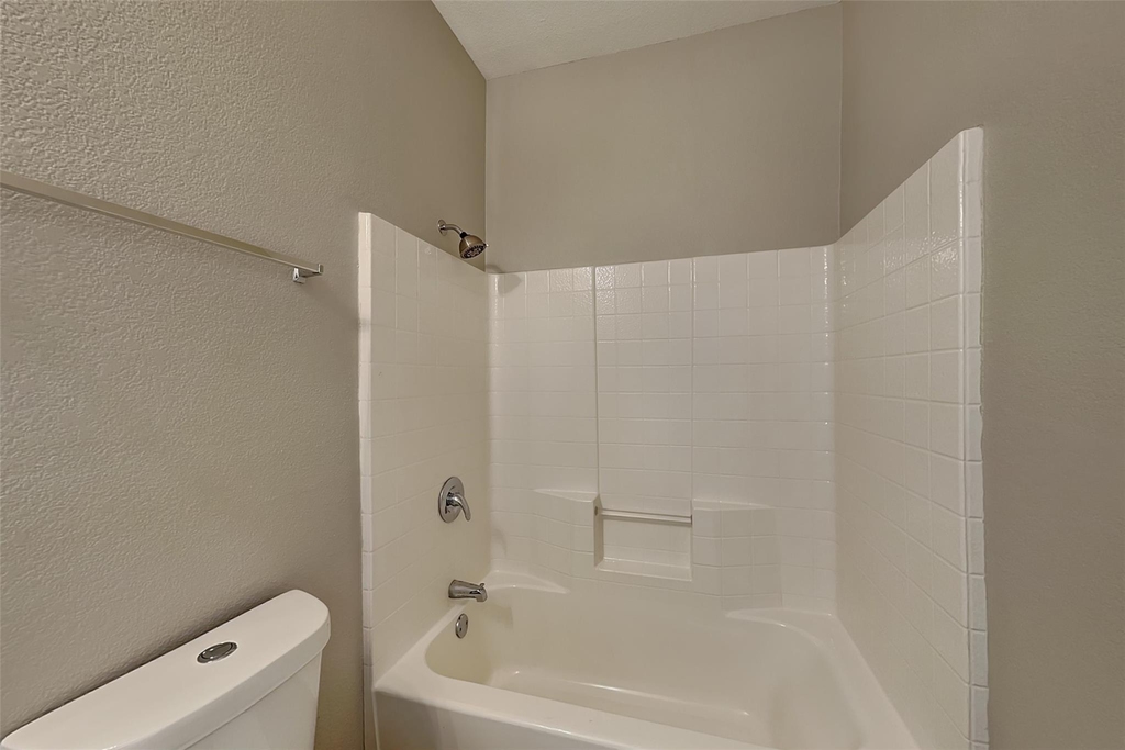 12901 Farmington Drive - Photo 20