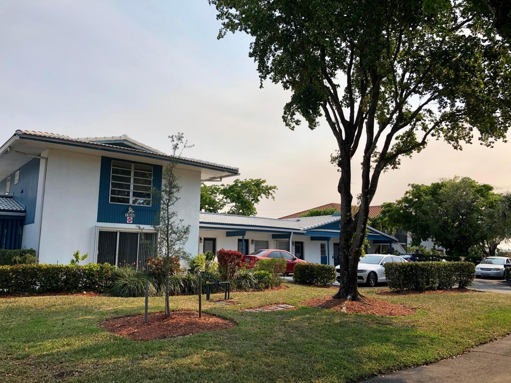 11640 Nw 39th Street - Photo 0