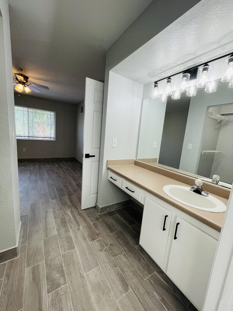 161 Sw Palm Drive - Photo 7