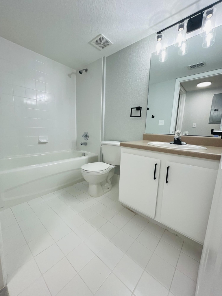 161 Sw Palm Drive - Photo 12