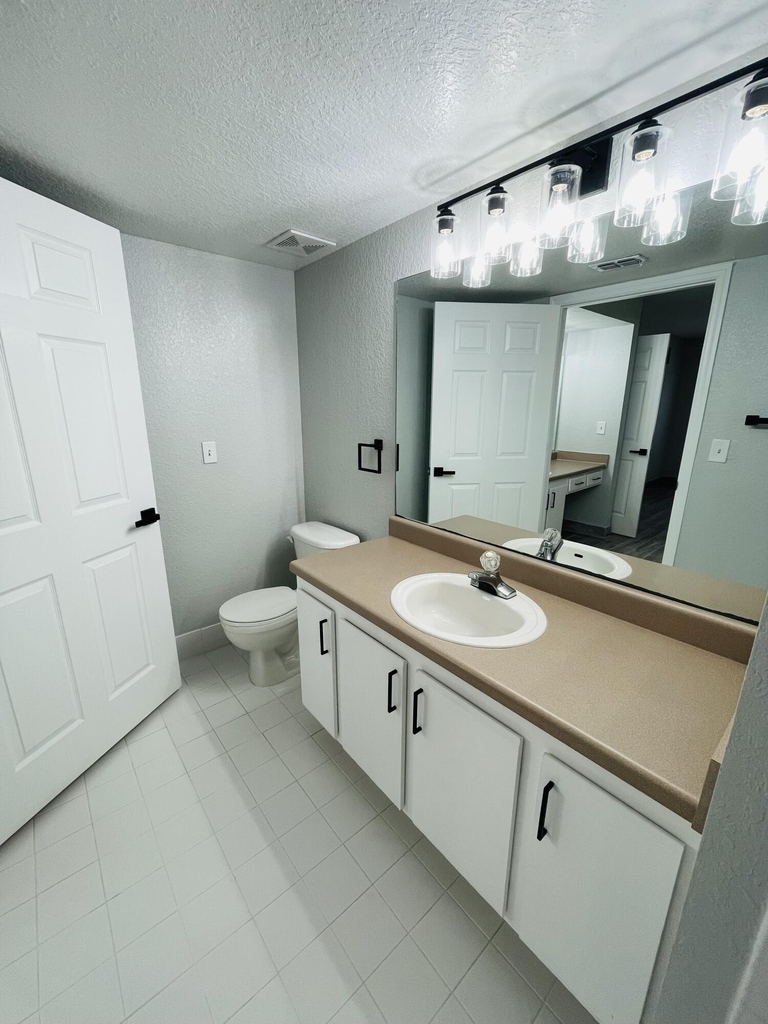 161 Sw Palm Drive - Photo 5