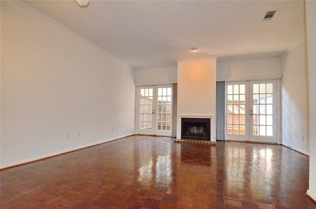 2727 Shelby Avenue - Photo 1