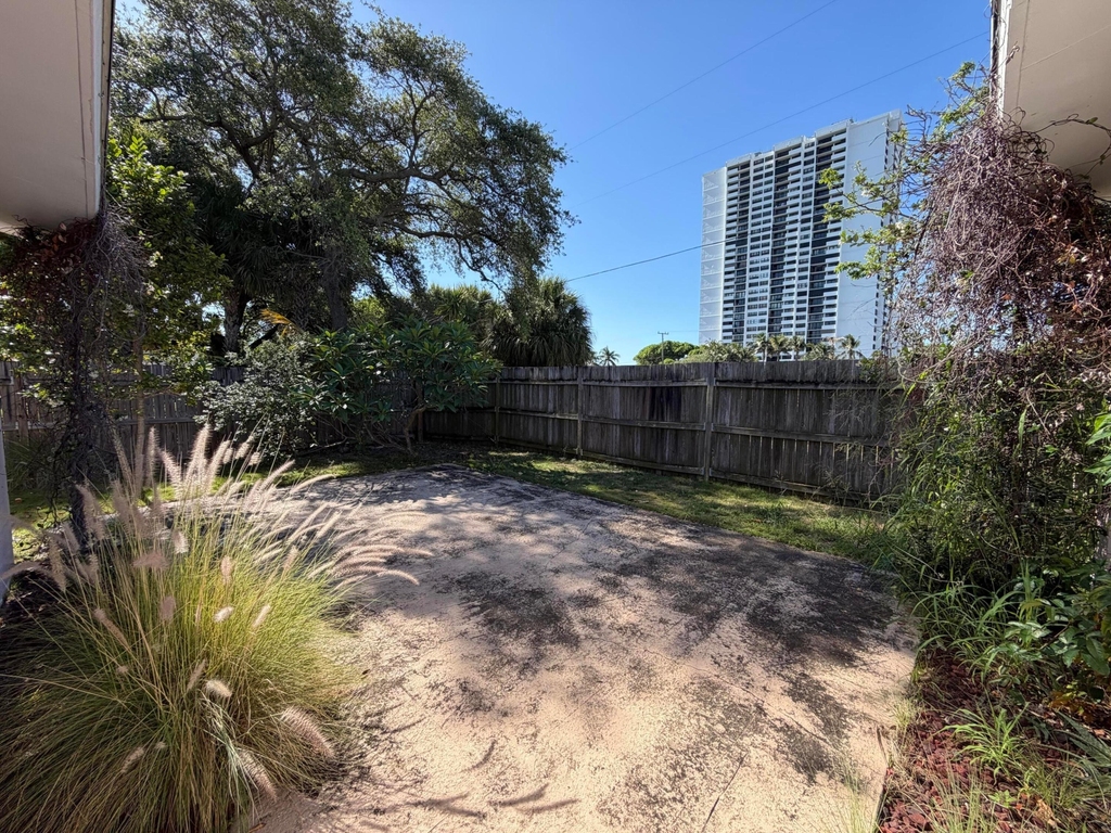 5806 N Flagler Drive - Photo 2