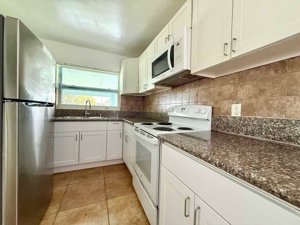 355 Nw 8th Avenue - Photo 4