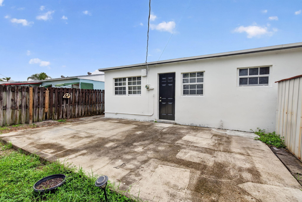 410 Nw 52nd Court - Photo 31