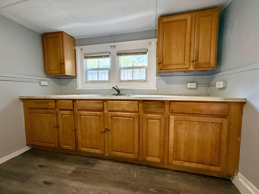418 52nd Street - Photo 4