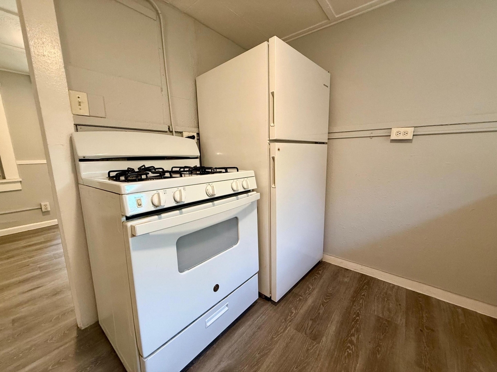 418 52nd Street - Photo 3