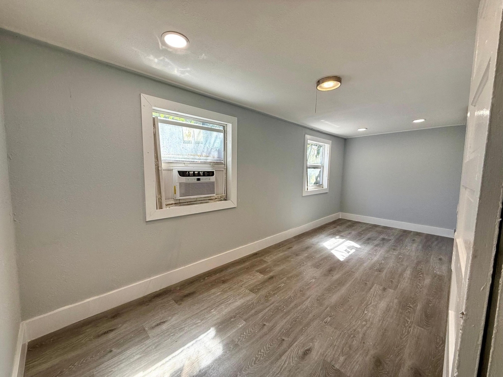 418 52nd Street - Photo 10