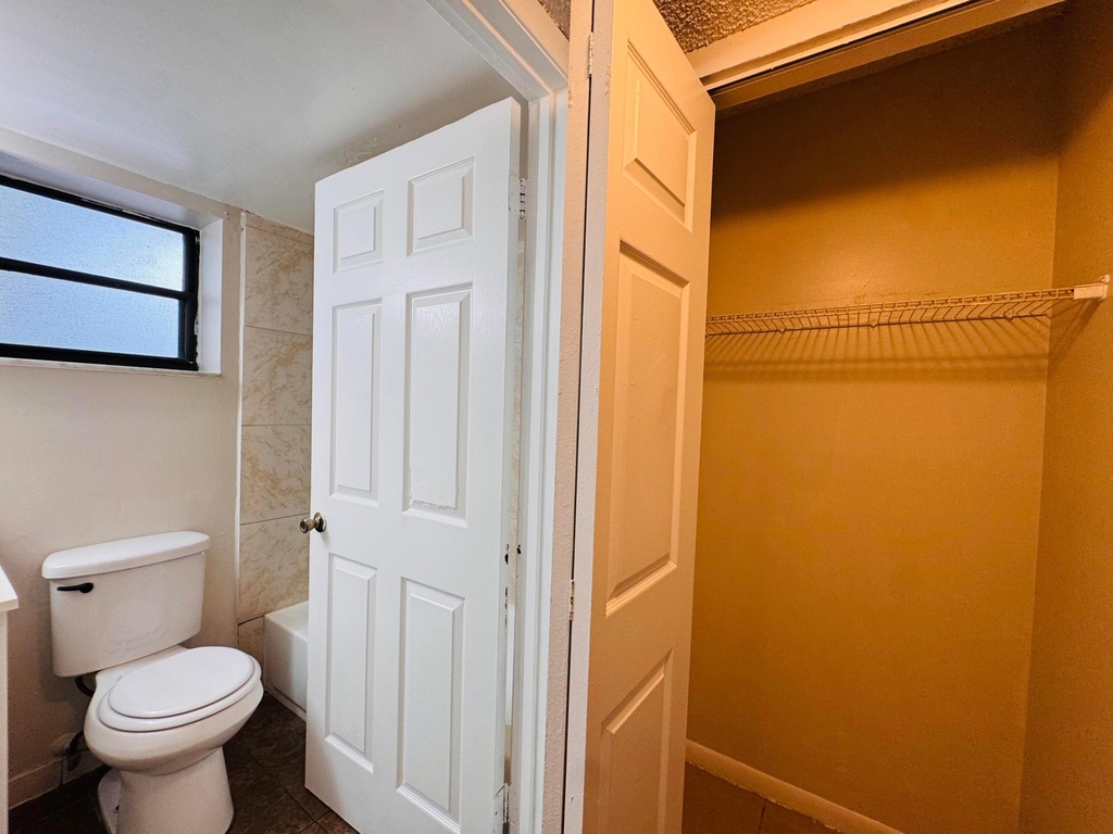 2050 N Congress Avenue - Photo 20