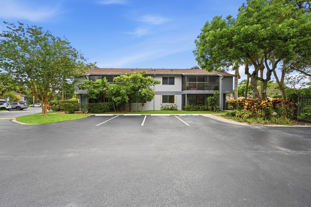2753 S Oakland Forest Drive - Photo 1