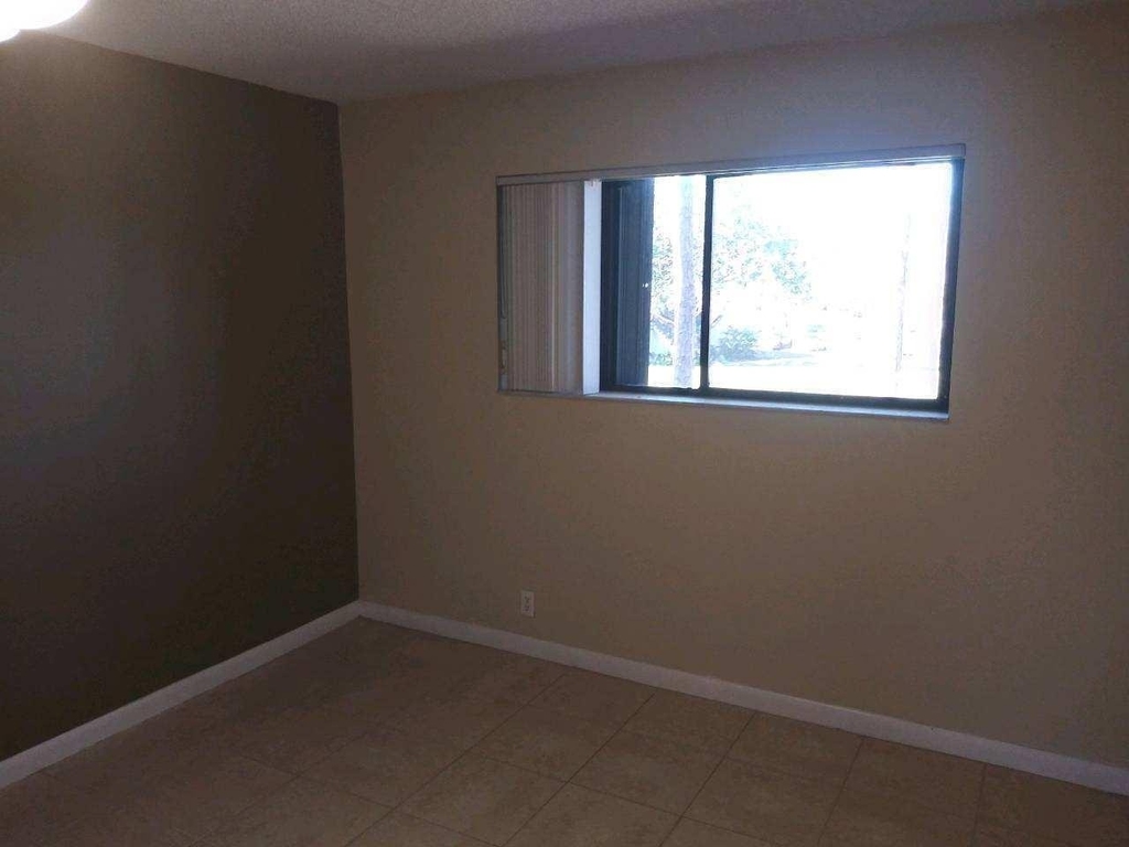 677 Trace Circle - Photo 12