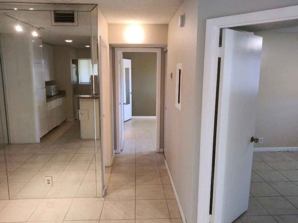 677 Trace Circle - Photo 8