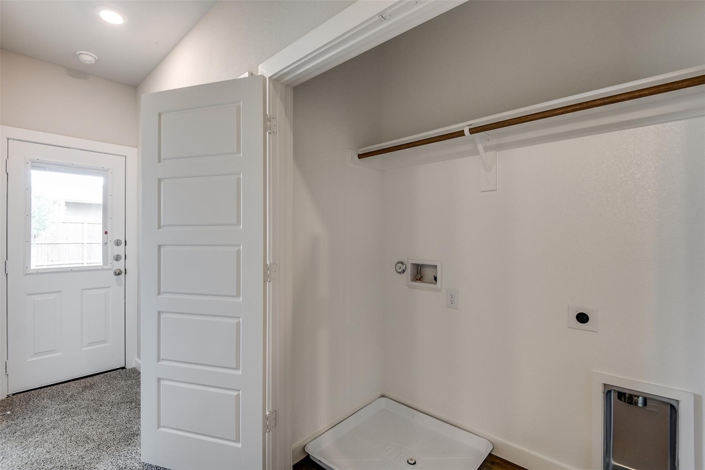 705 Blackland Drive - Photo 8
