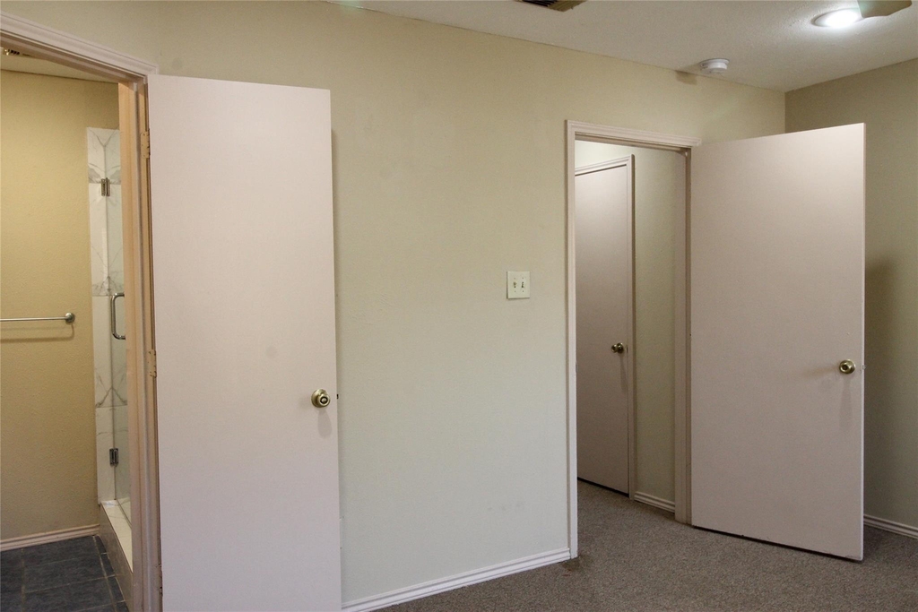 217 Matt Place - Photo 4