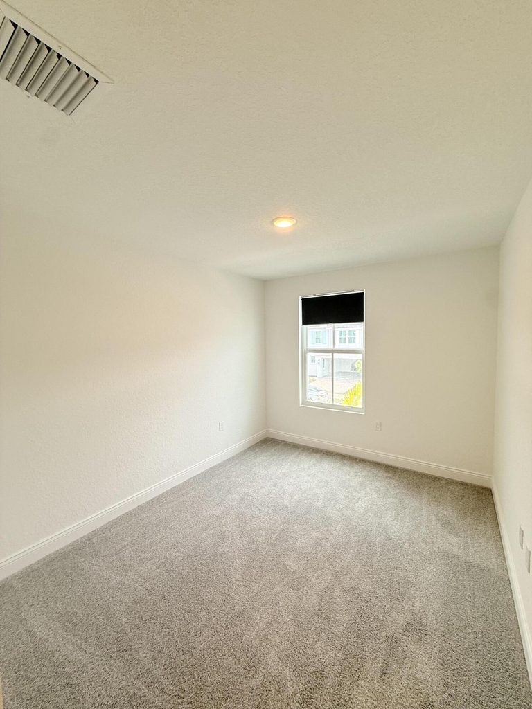 121 Se Birch Terrace - Photo 16