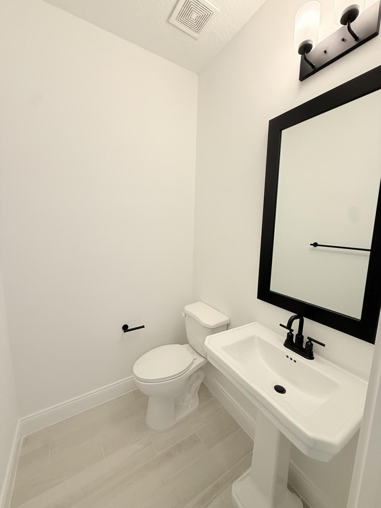 121 Se Birch Terrace - Photo 8