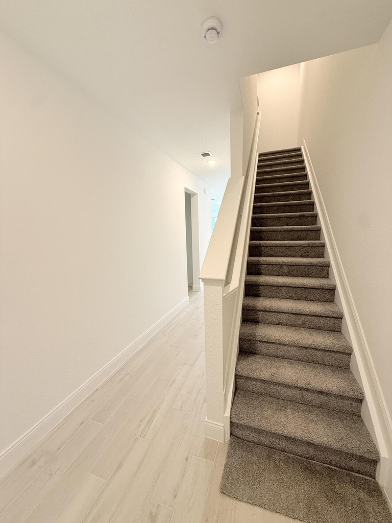 121 Se Birch Terrace - Photo 10