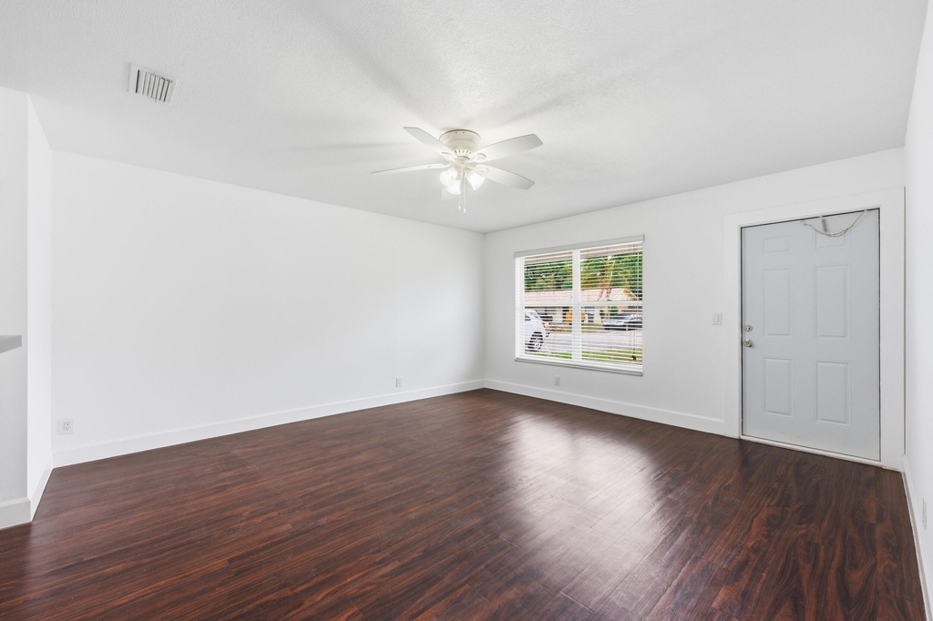 3847 Roan Court E - Photo 5