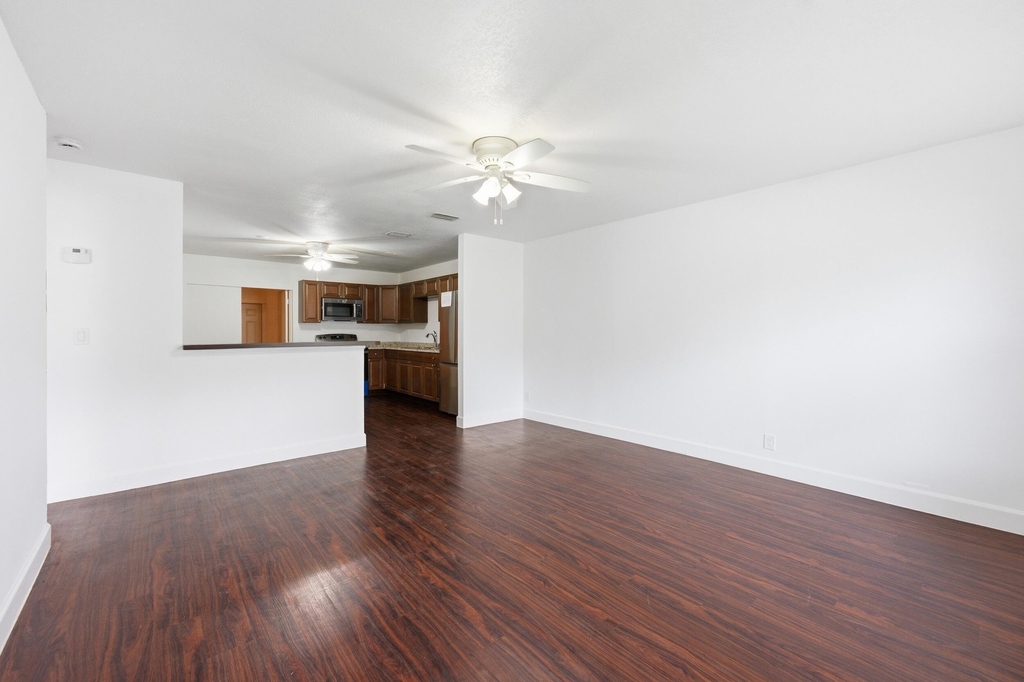 3847 Roan Court E - Photo 4