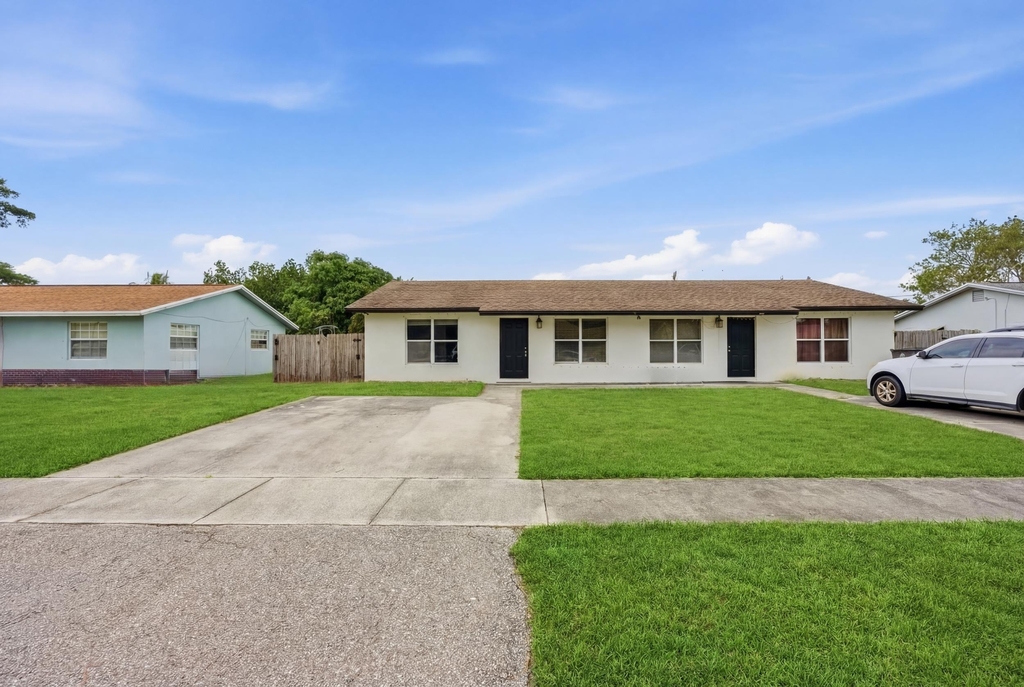 3847 Roan Court E - Photo 2