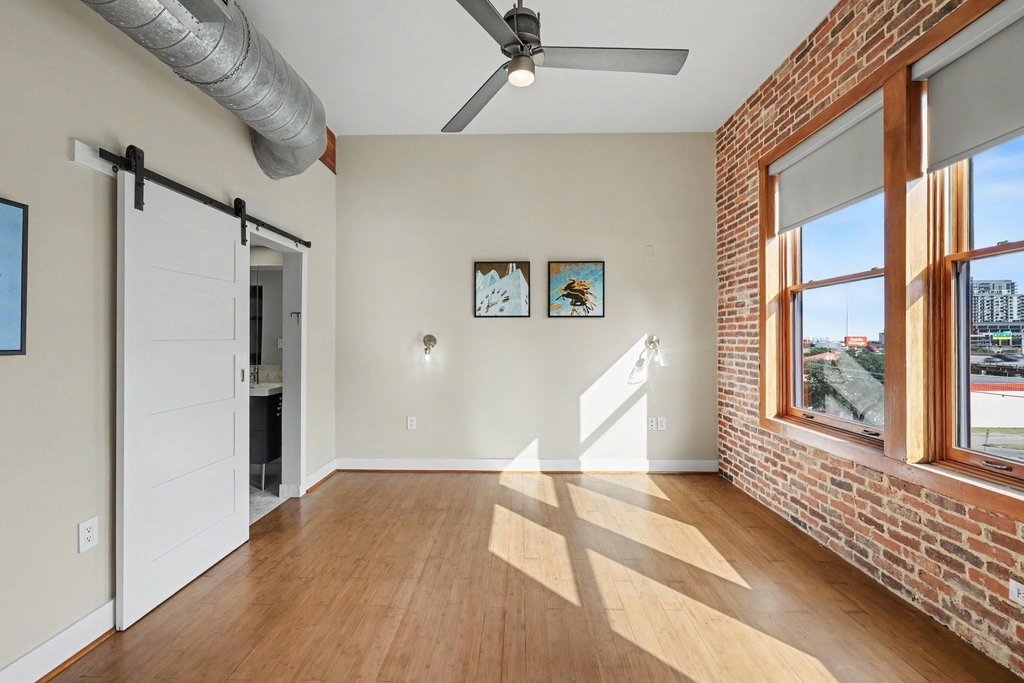 2502 Live Oak Street - Photo 13