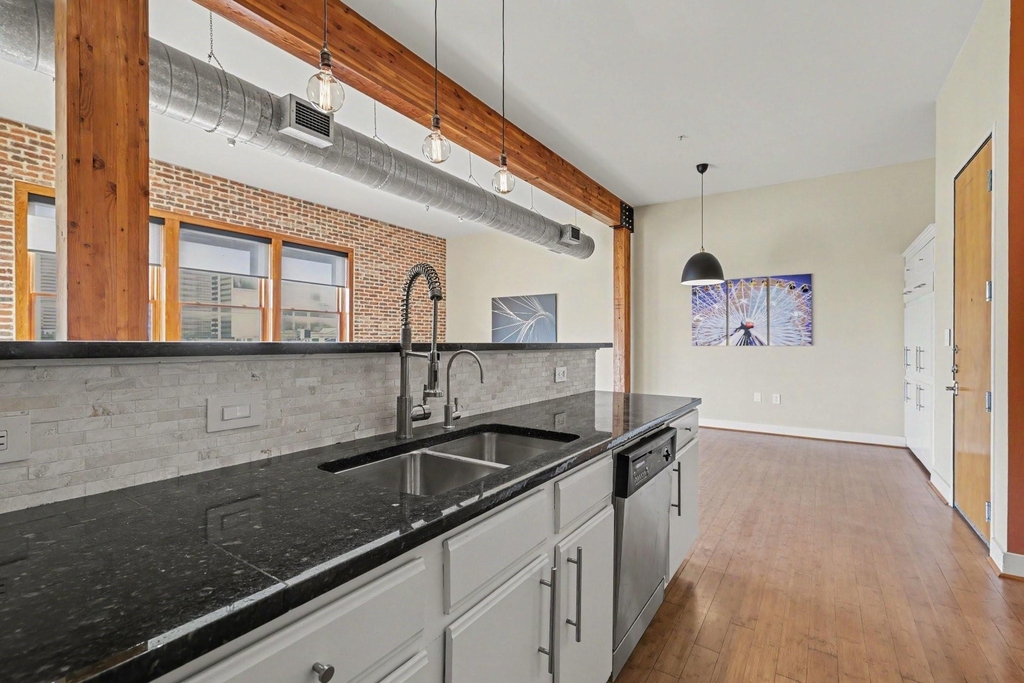 2502 Live Oak Street - Photo 11