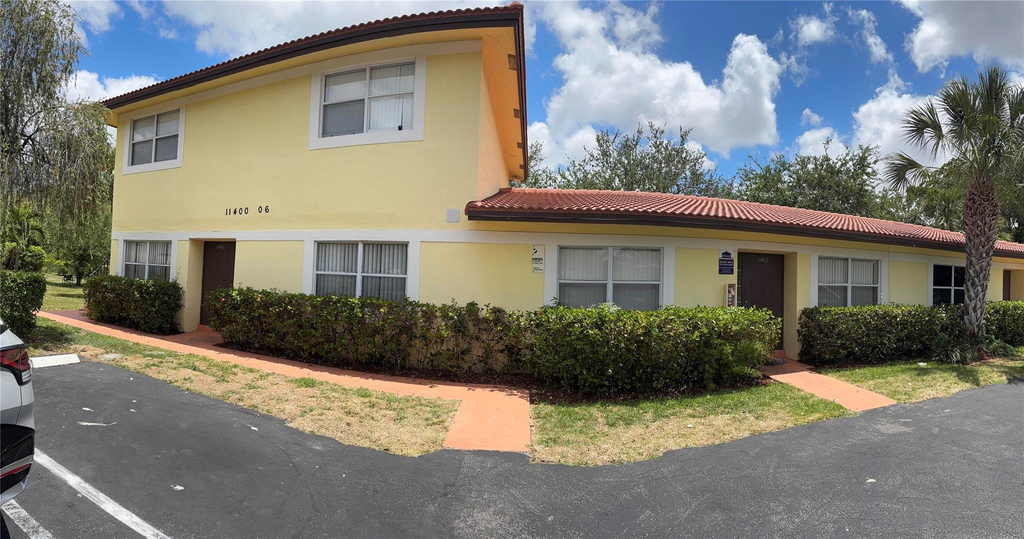 11400 Nw 45th Street - Photo 0
