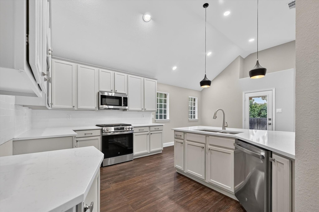 739 Kilbridge Lane - Photo 5
