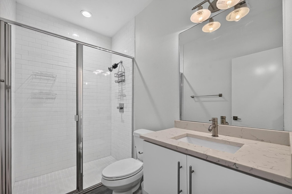 4413 Roseland Avenue - Photo 16