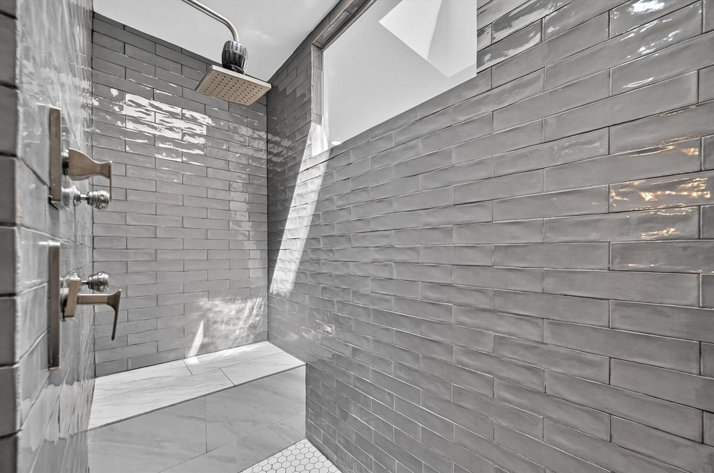 4413 Roseland Avenue - Photo 19