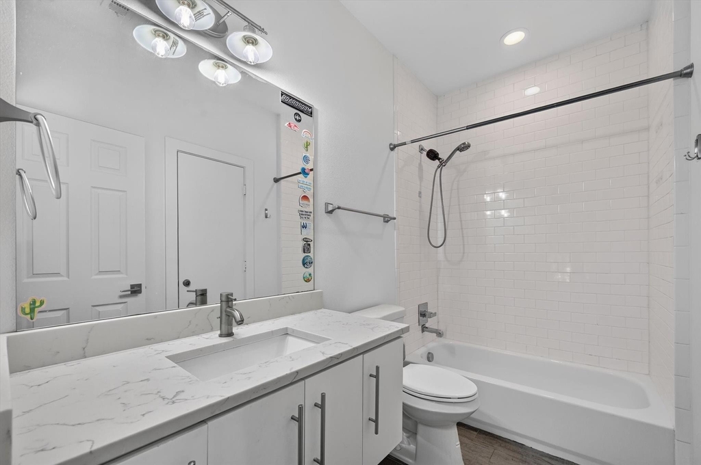 4413 Roseland Avenue - Photo 17