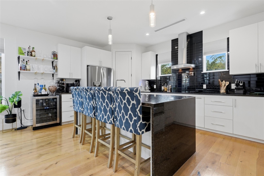 1808 Shaw Street - Photo 6