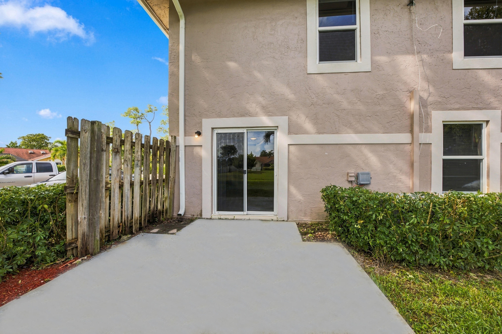 1031 Goldenrod Road - Photo 23