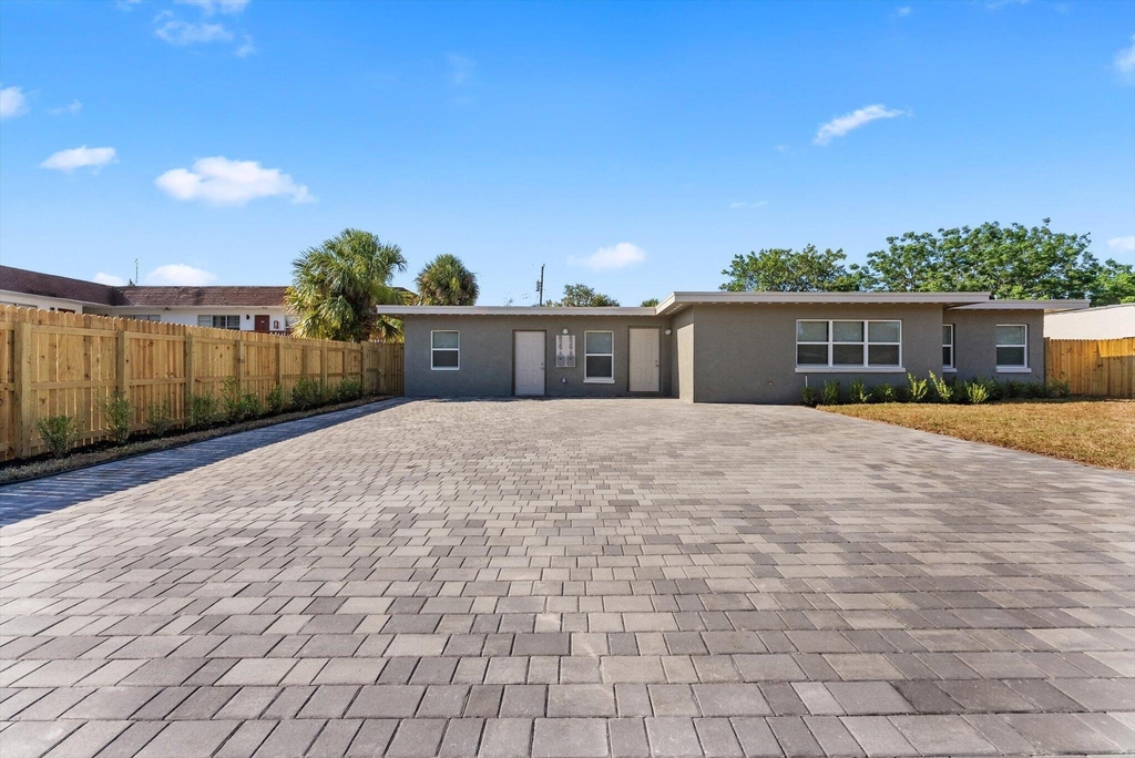 829 Bayberry Drive - Photo 15