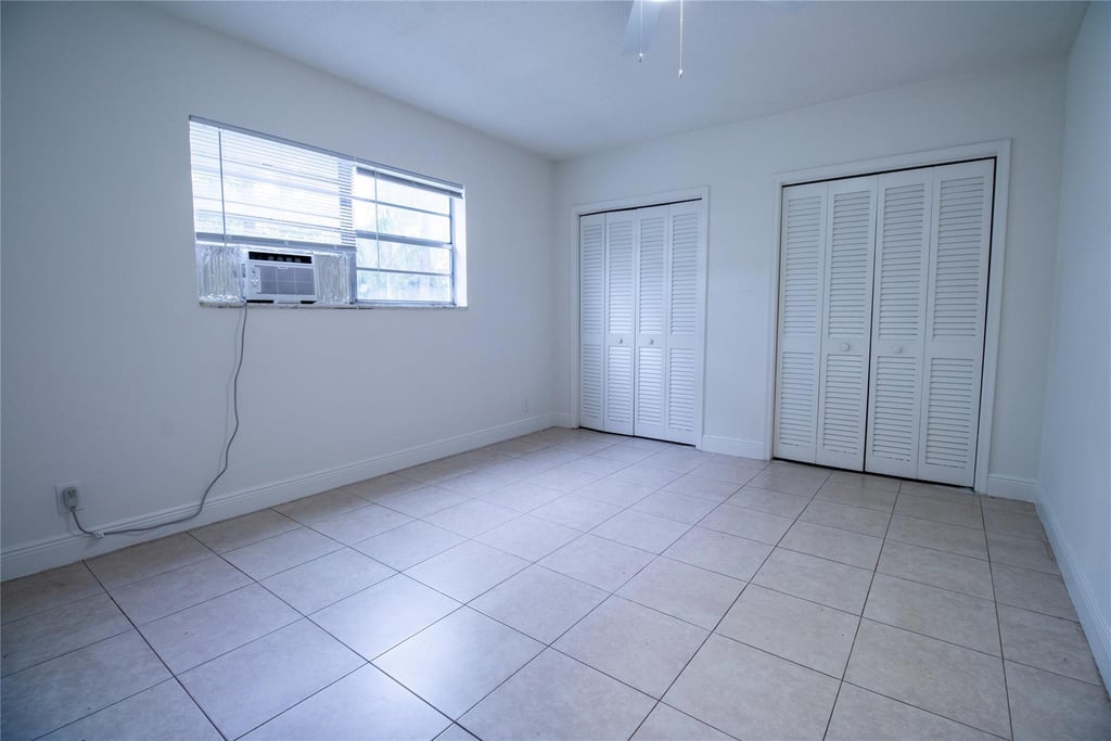 2537 Lincoln Street - Photo 9