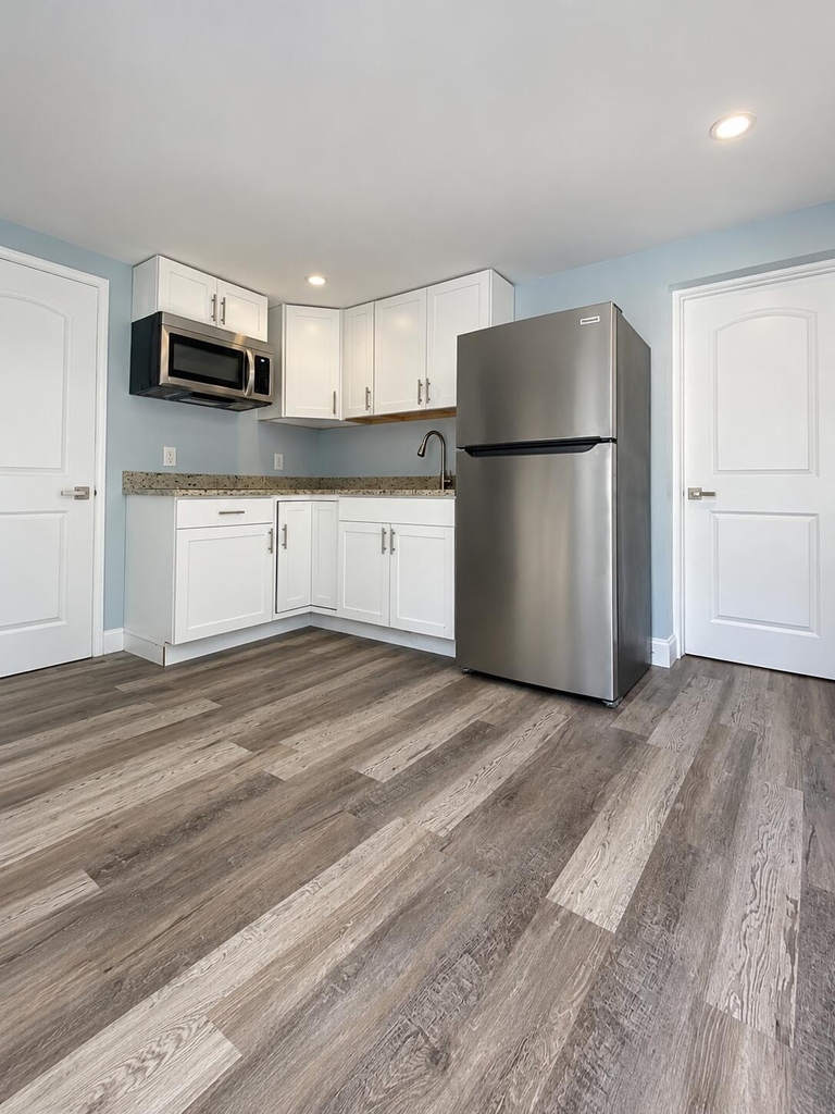 115 Walker Avenue - Photo 2