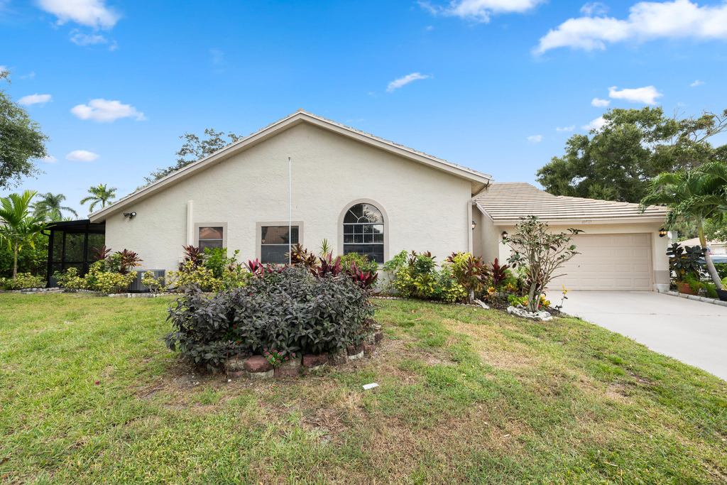10933 Stafford Circle S - Photo 1
