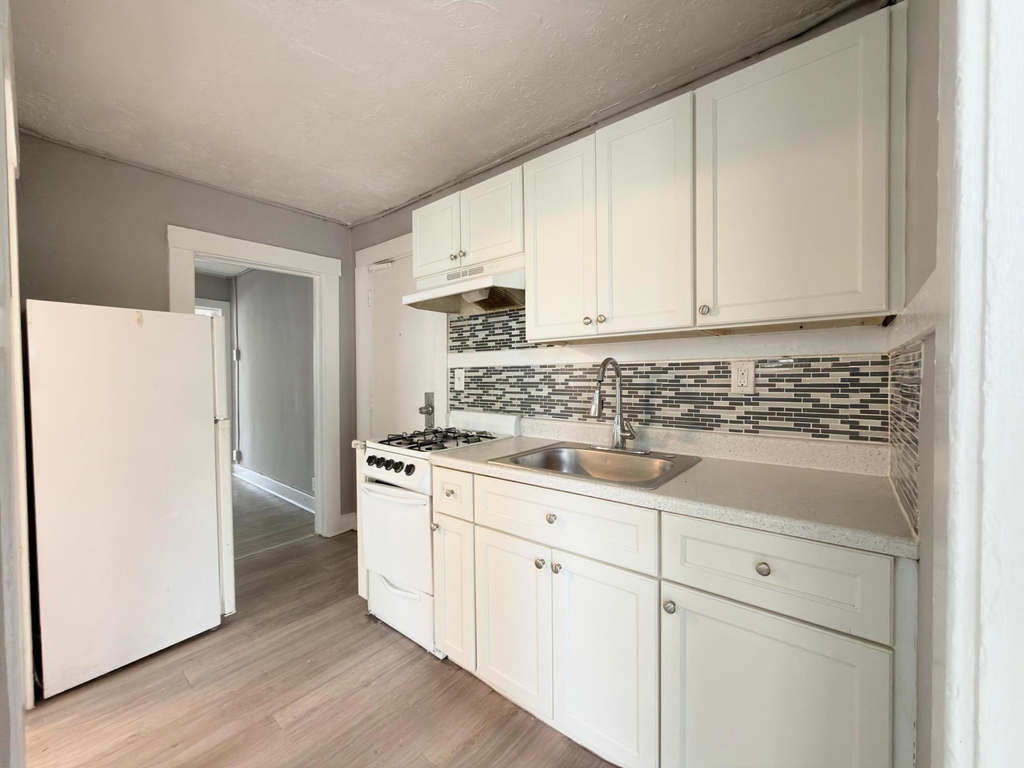 710 Palm Street - Photo 1