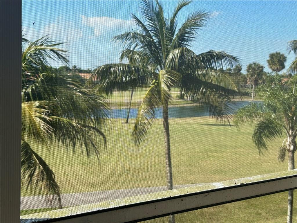 3970 Oaks Clubhouse Drive - Photo 25