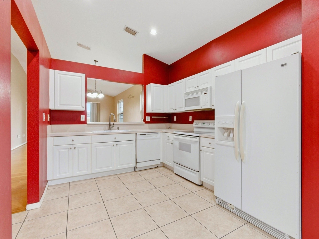 2920 E Aragon Boulevard - Photo 5