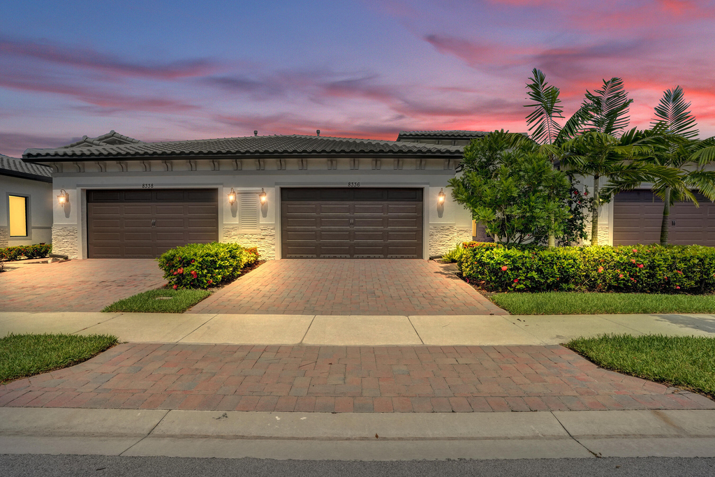 8336 W Blue Spring Drive - Photo 1