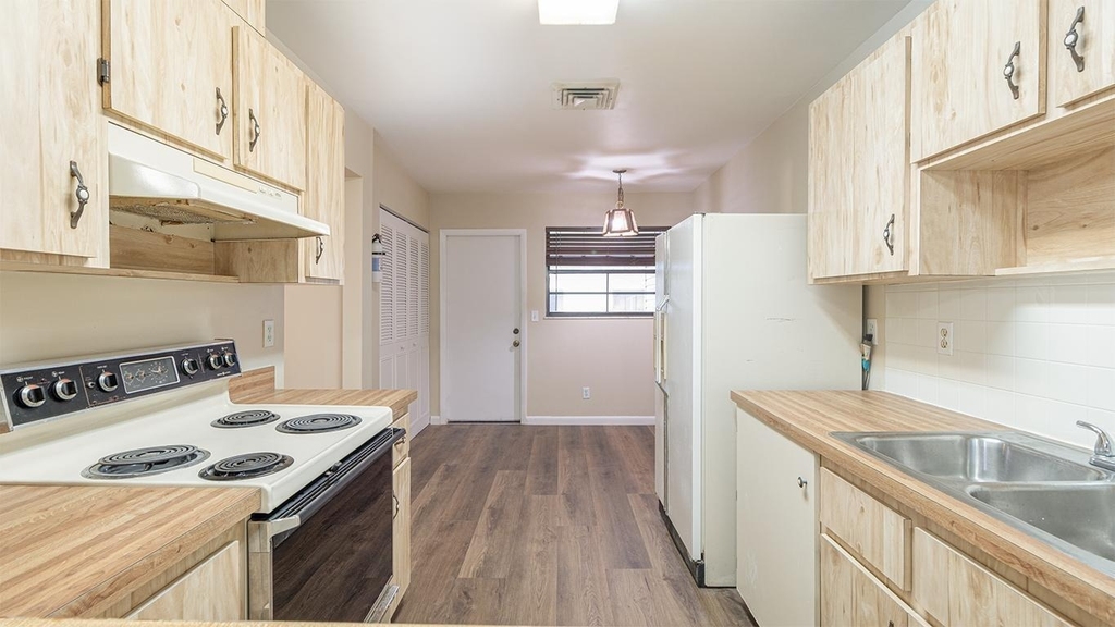 604 Roselyn Avenue - Photo 10