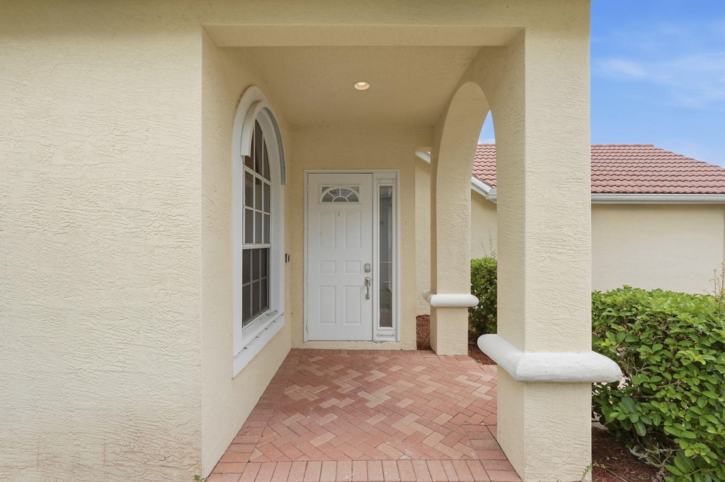 707 Sw San Salvador Cove - Photo 4