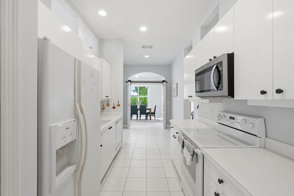 707 Sw San Salvador Cove - Photo 13